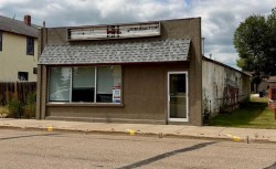 5008 50 Street  Mannville, AB T0B 2W0