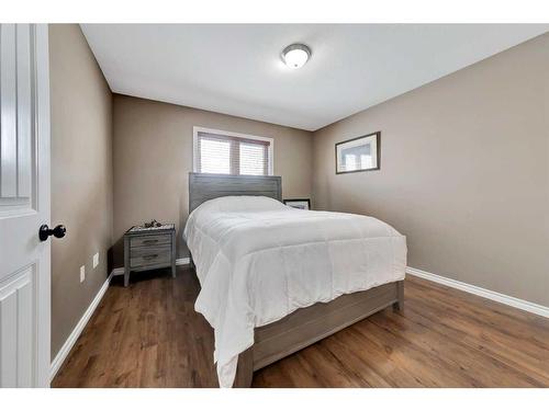 402 4 Avenue Close, Maidstone, SK - Indoor Photo Showing Bedroom