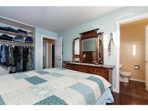 3619 50 Avenue, Lloydminster, SK - Indoor Photo Showing Bedroom