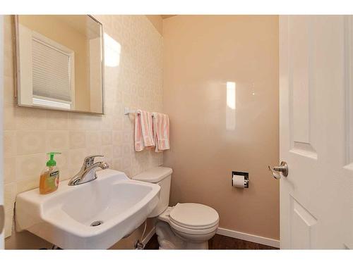 3619 50 Avenue, Lloydminster, SK - Indoor Photo Showing Bathroom