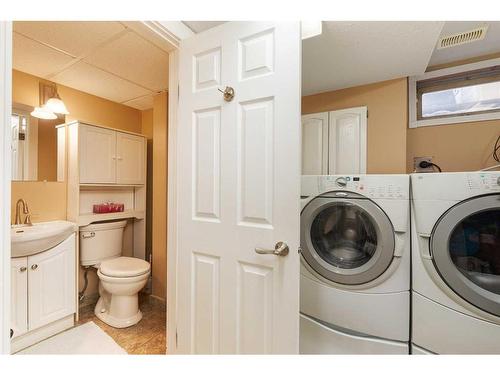 3619 50 Avenue, Lloydminster, SK - Indoor Photo Showing Laundry Room