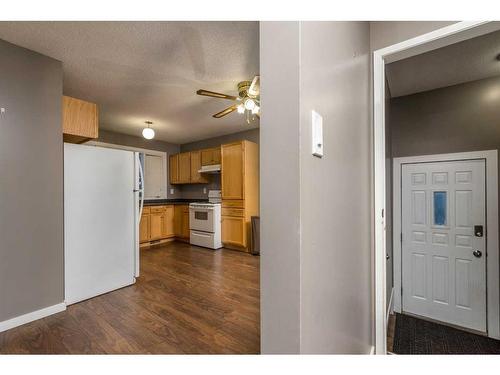 5306 47 Street, Lloydminster, AB - Indoor Photo Showing Kitchen