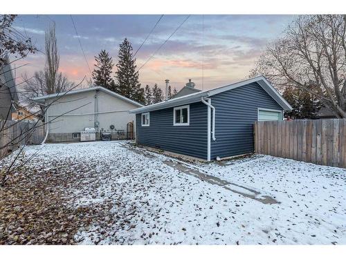 5306 47 Street, Lloydminster, AB - Outdoor