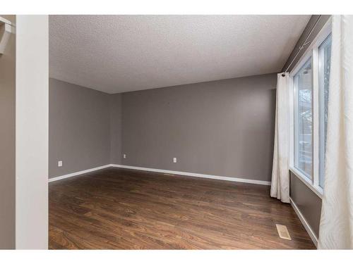 5306 47 Street, Lloydminster, AB - Indoor Photo Showing Other Room