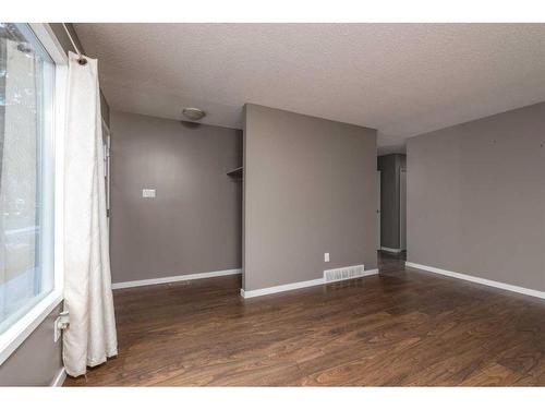 5306 47 Street, Lloydminster, AB - Indoor Photo Showing Other Room