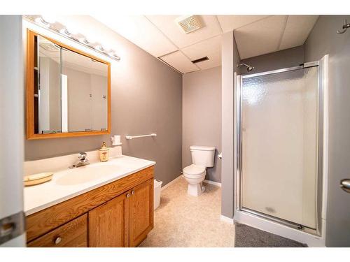 5529 41 Street, Provost, AB - Indoor Photo Showing Bathroom