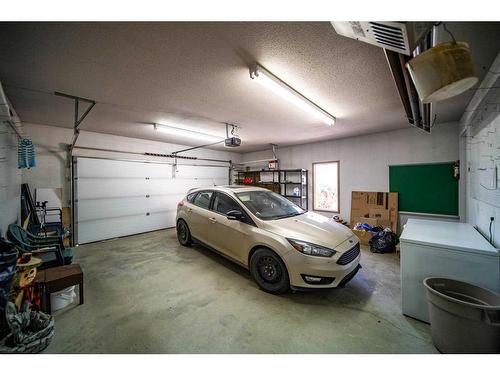 5529 41 Street, Provost, AB - Indoor Photo Showing Garage