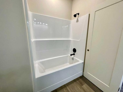 1119 14 Street, Wainwright, AB - Indoor Photo Showing Bathroom