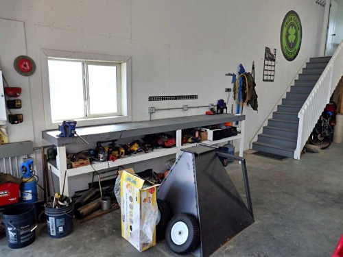 121 Hwy 897 Highway, Marwayne, AB - Indoor Photo Showing Garage