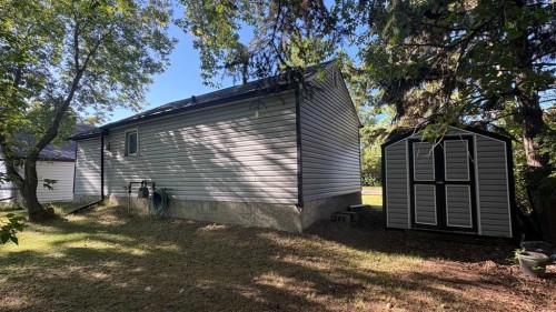 1206 6 Avenue, Wainwright, AB - Outdoor
