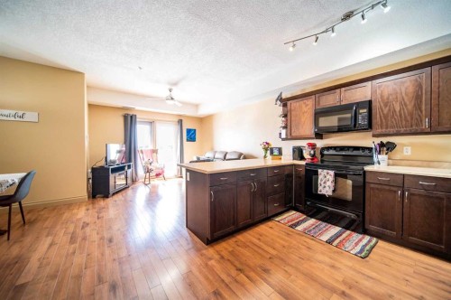 406-2609 11 Avenue, Wainwright, AB - Indoor Photo Showing Kitchen