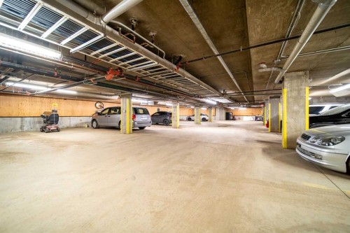 405-2609 11 Avenue, Wainwright, AB - Indoor Photo Showing Garage