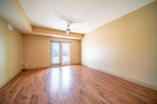312-2609 11 Avenue, Wainwright, AB - Indoor Photo Showing Other Room