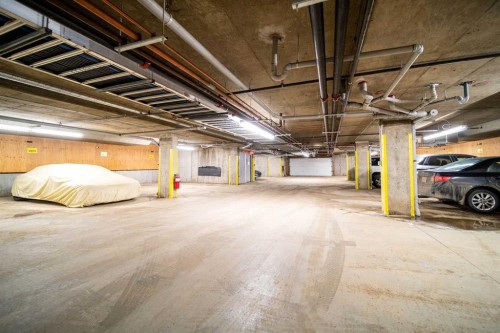 305-2609 11 Avenue, Wainwright, AB - Indoor Photo Showing Garage