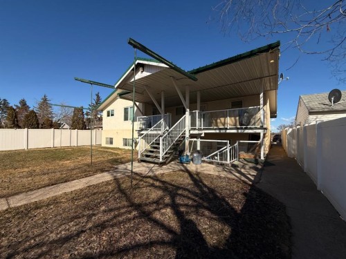 5-5426 49 Avenue, Lloydminster, SK - Outdoor