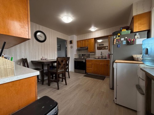 122 Main Street, Lashburn, SK - Indoor Photo Showing Kitchen
