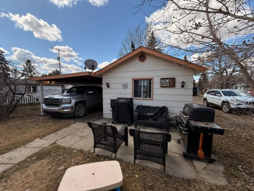 122 Main Street, Lashburn, SK - Outdoor