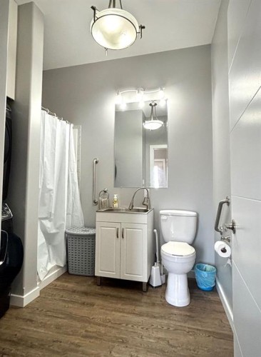 34062 Hwy 13, Provost, AB - Indoor Photo Showing Bathroom