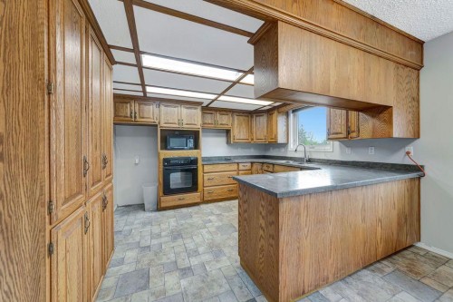 201 3 Avenue E, Neilburg, SK - Indoor Photo Showing Kitchen