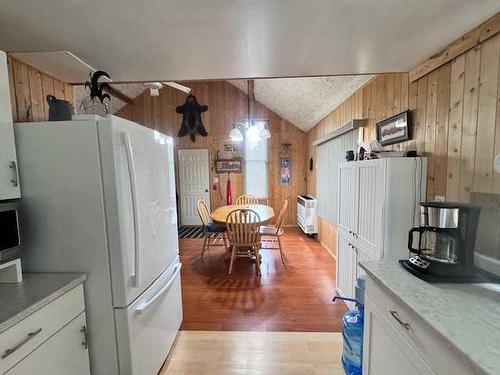 12 Suffern Lake, Suffern Lake, SK - Indoor Photo Showing Kitchen