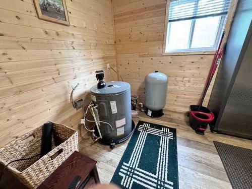 12 Suffern Lake, Suffern Lake, SK - Indoor Photo Showing Other Room