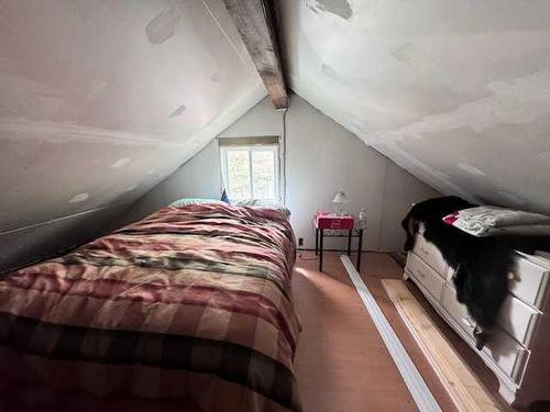 12 Suffern Lake, Suffern Lake, SK - Indoor Photo Showing Bedroom