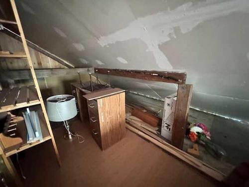 12 Suffern Lake, Suffern Lake, SK - Indoor Photo Showing Other Room