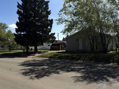 902 7 Avenue, Wainwright, AB - Outdoor