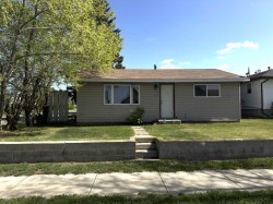 902 7 Avenue  Wainwright, AB T9W 1C8