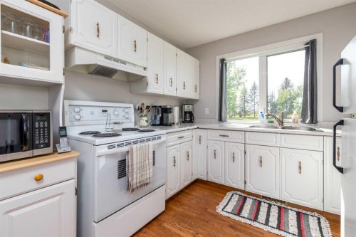 326506 Twp Rd 500A, Rural, SK - Indoor Photo Showing Kitchen With Double Sink
