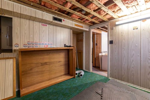 302 2 Avenue East, Maidstone, SK - Indoor