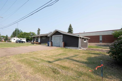 302 2 Avenue East, Maidstone, SK - Outdoor With Exterior