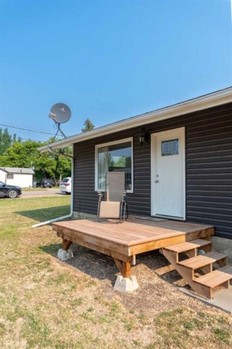 302 2 Avenue East, Maidstone, SK - Outdoor With Deck Patio Veranda
