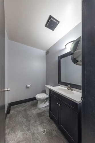 5008 50 Street, Lloydminster, AB 