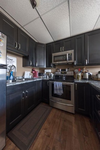 5008 50 Street, Lloydminster, AB 