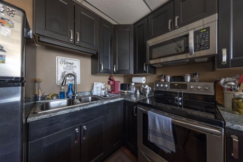 5008 50 Street, Lloydminster, AB 