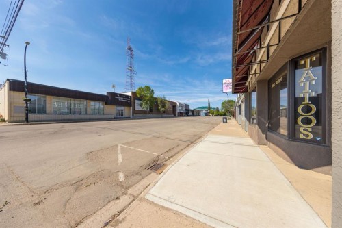 5008 50 Street, Lloydminster, AB 