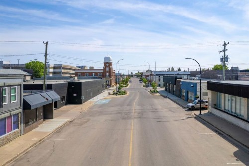 5008 50 Street, Lloydminster, AB 