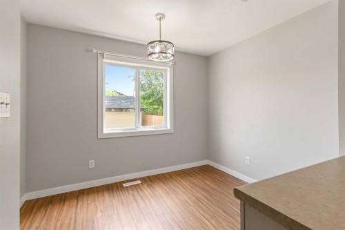 2-19 3 Avenue Se, Marshall, SK - Indoor Photo Showing Other Room