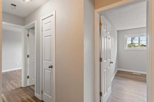 2-19 3 Avenue Se, Marshall, SK - Indoor Photo Showing Other Room