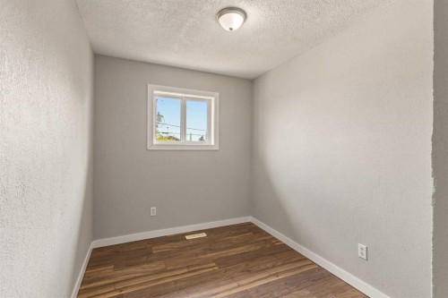 2-19 3 Avenue Se, Marshall, SK - Indoor Photo Showing Other Room