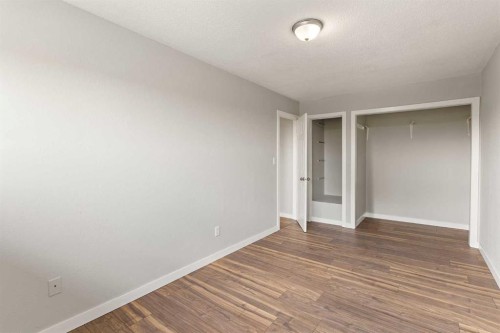 2-19 3 Avenue Se, Marshall, SK - Indoor Photo Showing Other Room