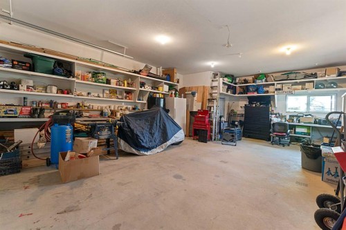 18 3 Avenue Se, Marshall, SK - Indoor