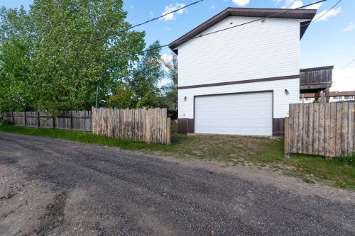 18 3 Avenue Se, Marshall, SK - Outdoor