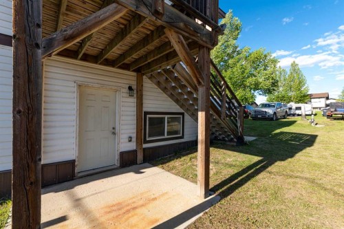18 3 Avenue Se, Marshall, SK - Outdoor