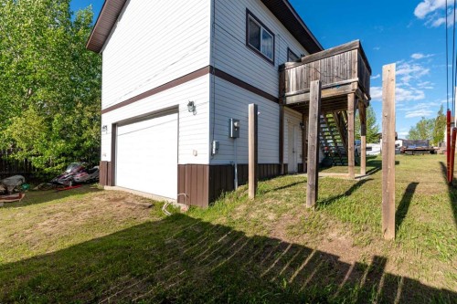 18 3 Avenue Se, Marshall, SK - Outdoor