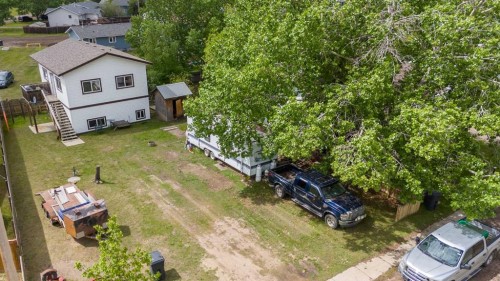 18 3 Avenue Se, Marshall, SK - Outdoor