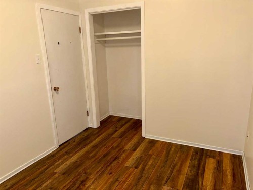 5047 48 Street, Mannville, AB - Indoor Photo Showing Other Room