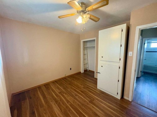 5047 48 Street, Mannville, AB - Indoor Photo Showing Other Room