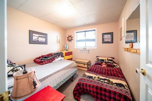 98-441005 Rge Rd 98, Rural Wainwright No. 61, M.D. Of, AB - Indoor Photo Showing Bedroom